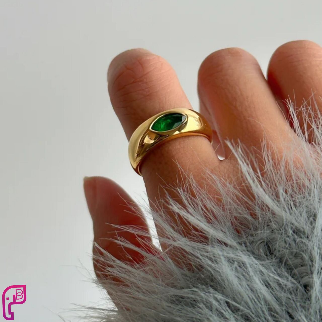 Emerald Queen Ring