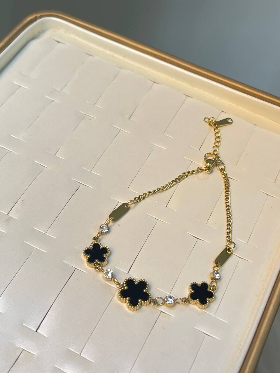 Midnight Clover Crystal Bracelet