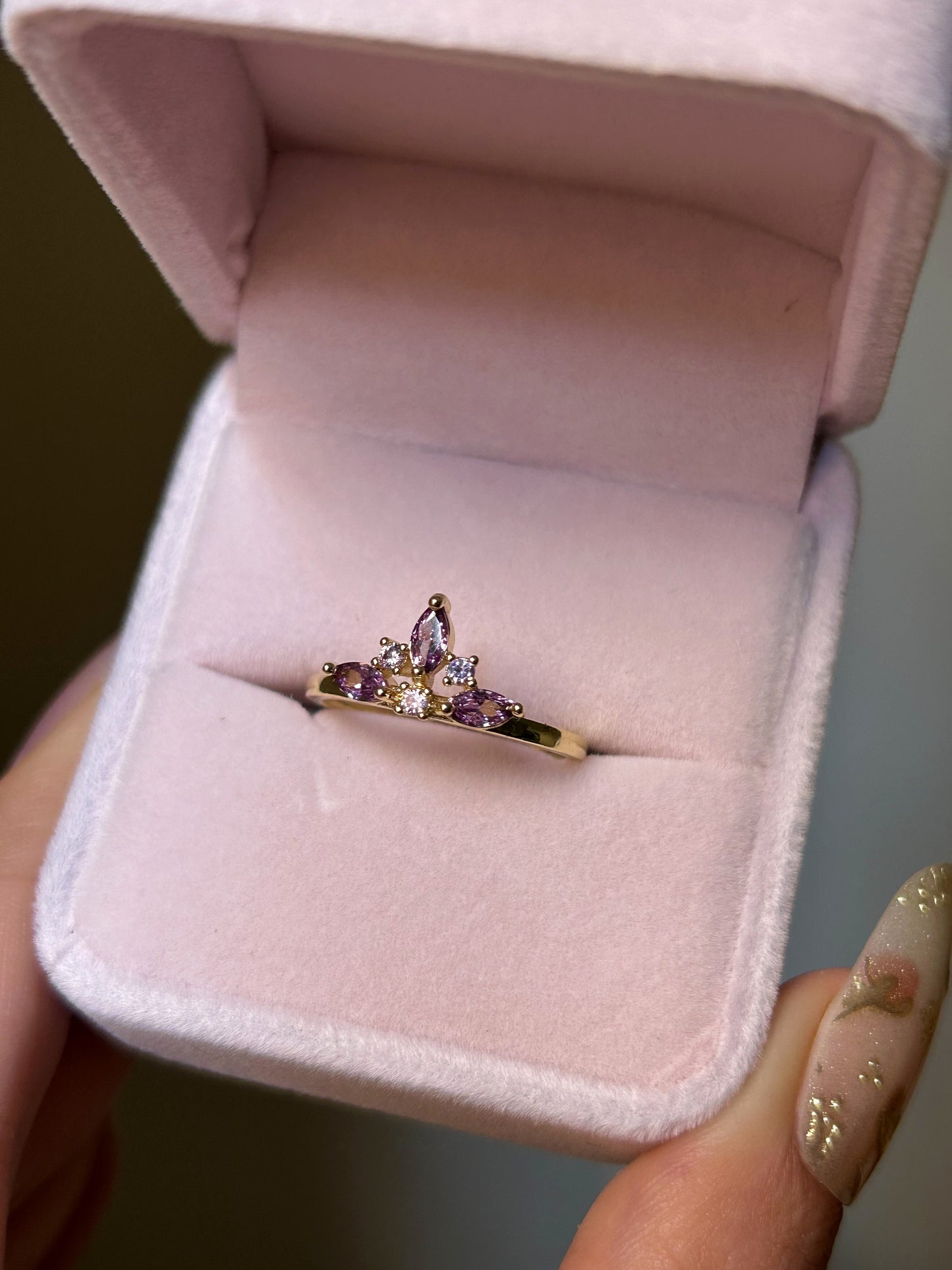 Simple rapunzel crown ring
