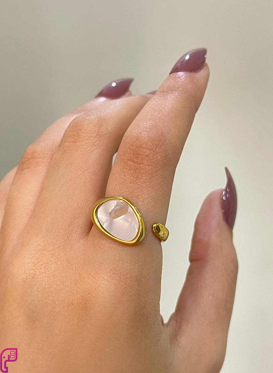 Lustrous Shell Statement Ring