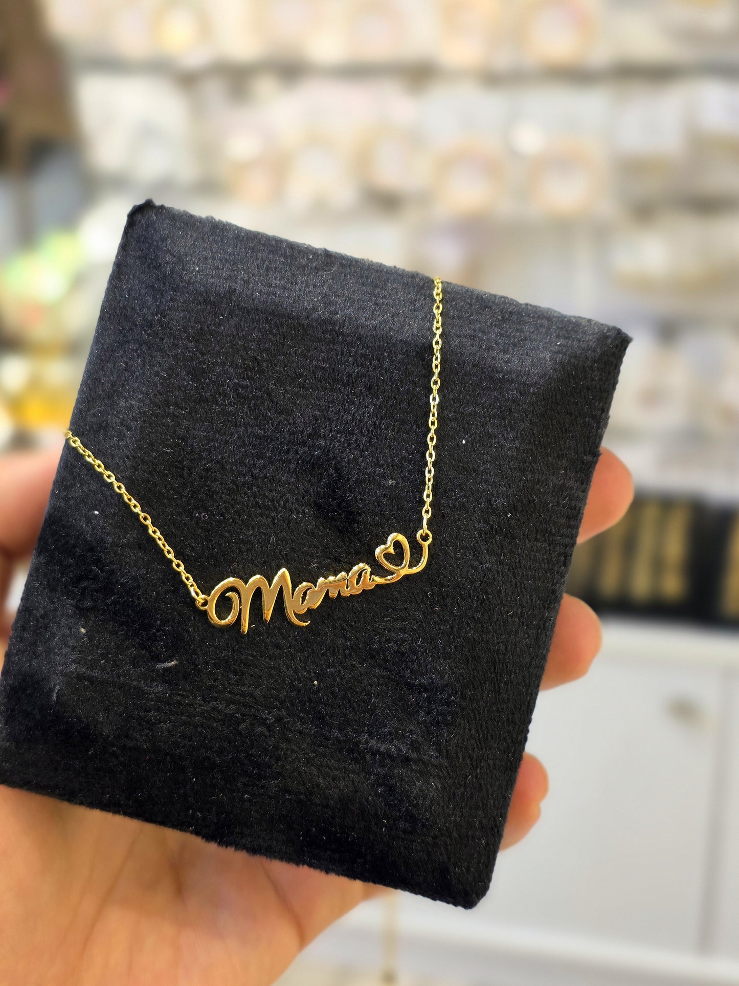 Mama Necklace