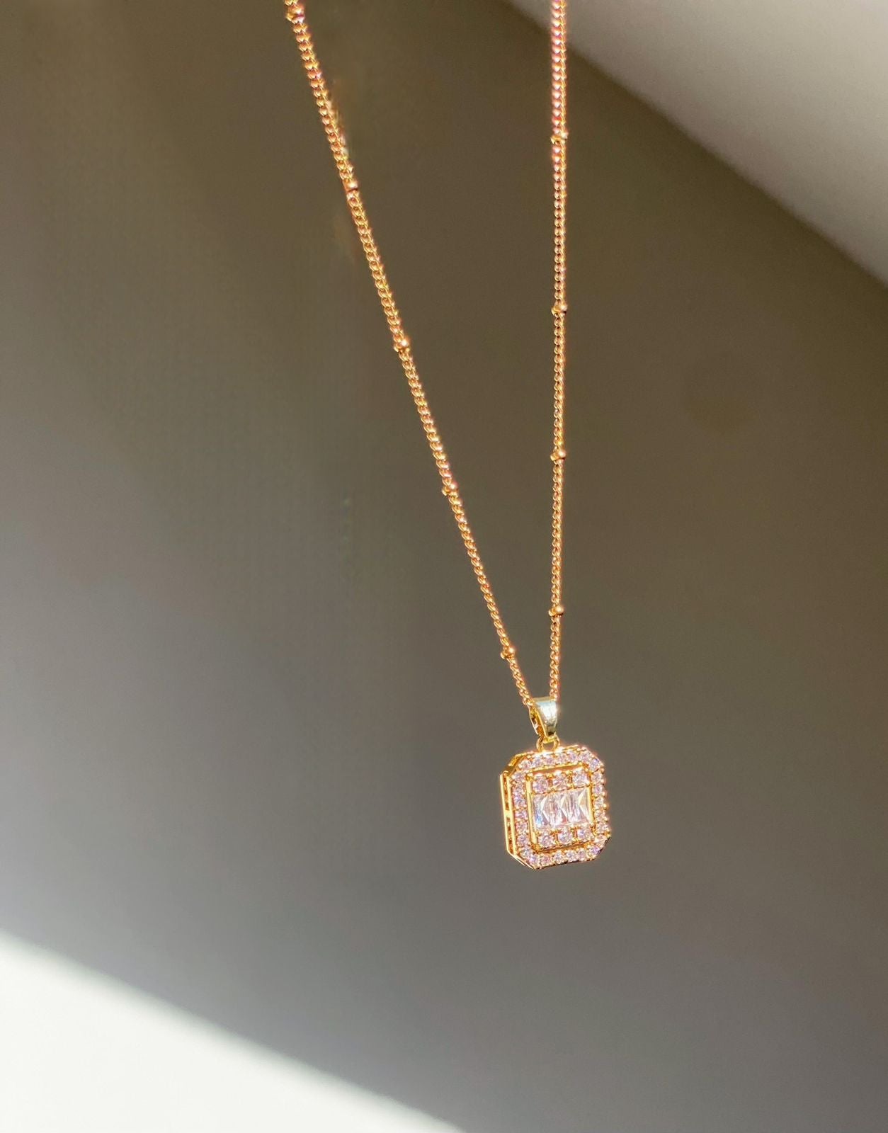 Golden Glamour Necklace