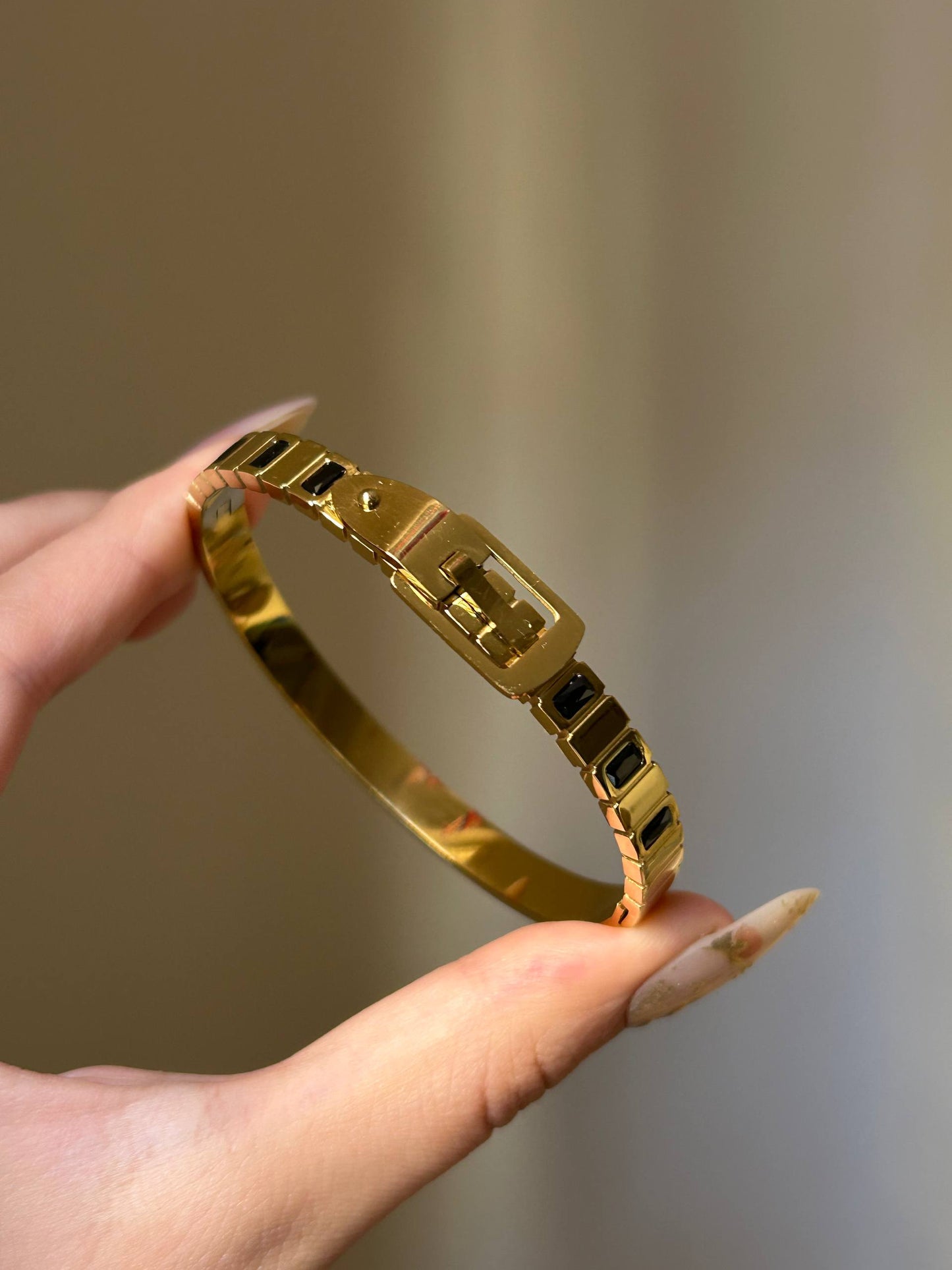 Golden Belt-Buckle Bangle