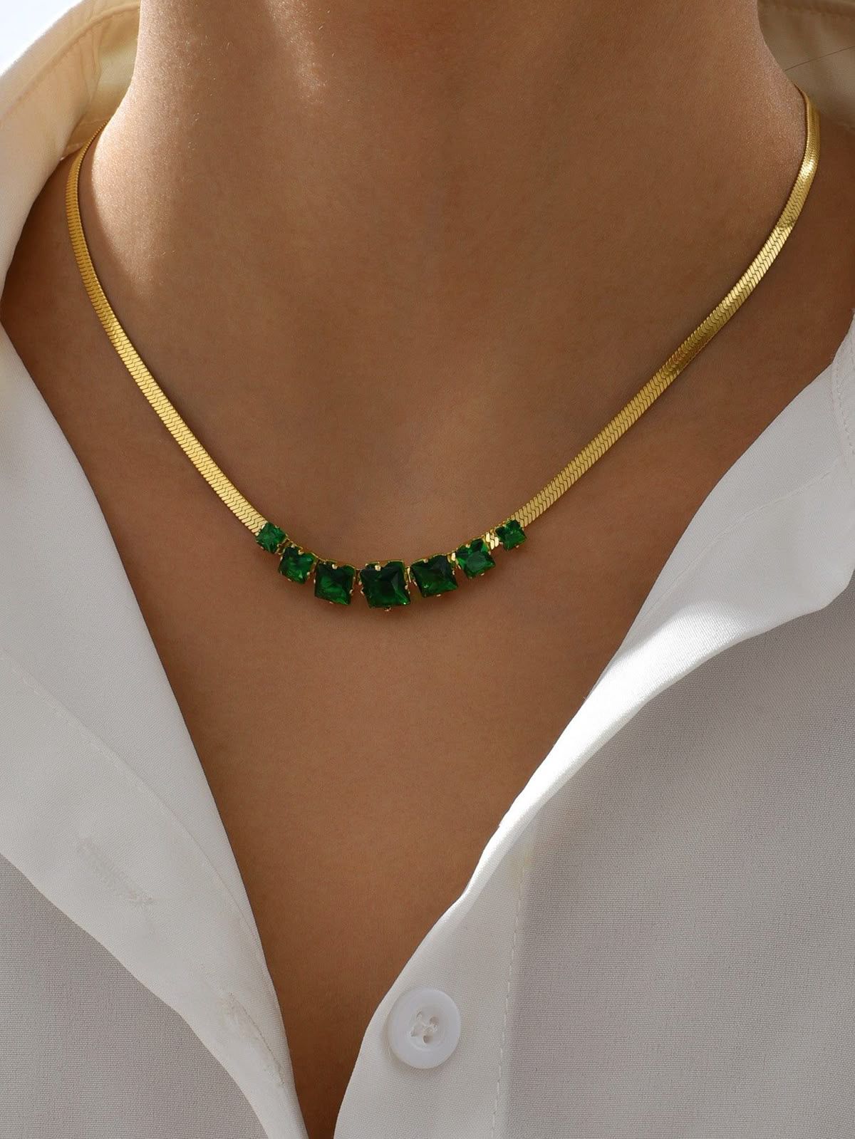 Elegant Emerald Necklace