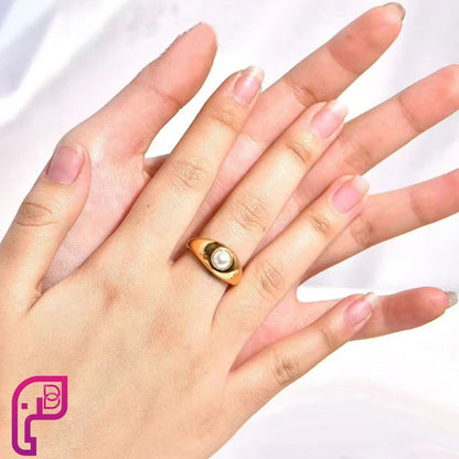 Pearl Gaze Ring