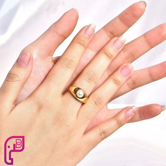 Pearl Gaze Ring