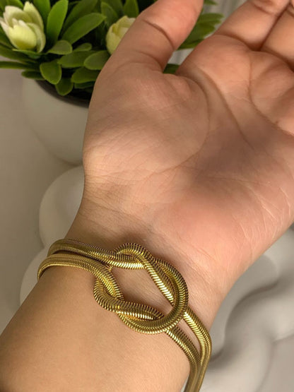 Golden Knot Bracelet