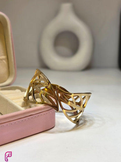 Nature's Embrace Bangle