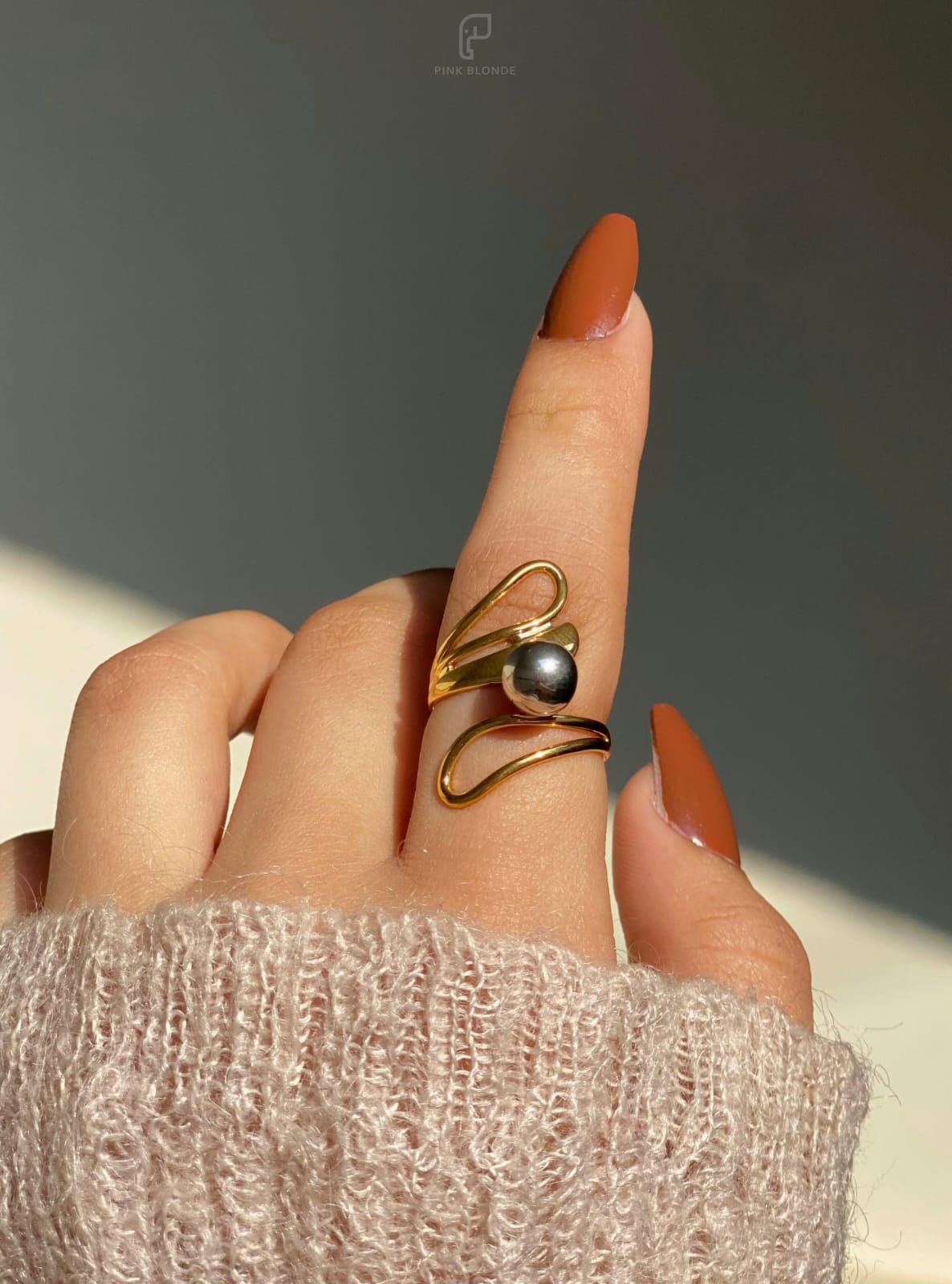 Elegant Pearl Twist Ring