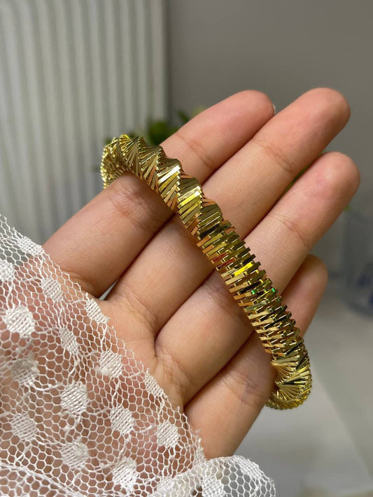 Golden Ribbed Bracelet