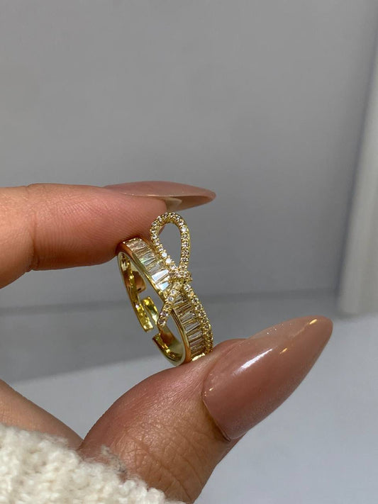 Sparkle Knot Ring
