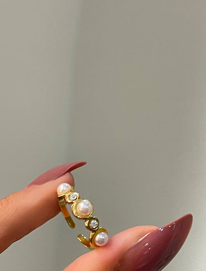 Vintage Pearl Accent Ring