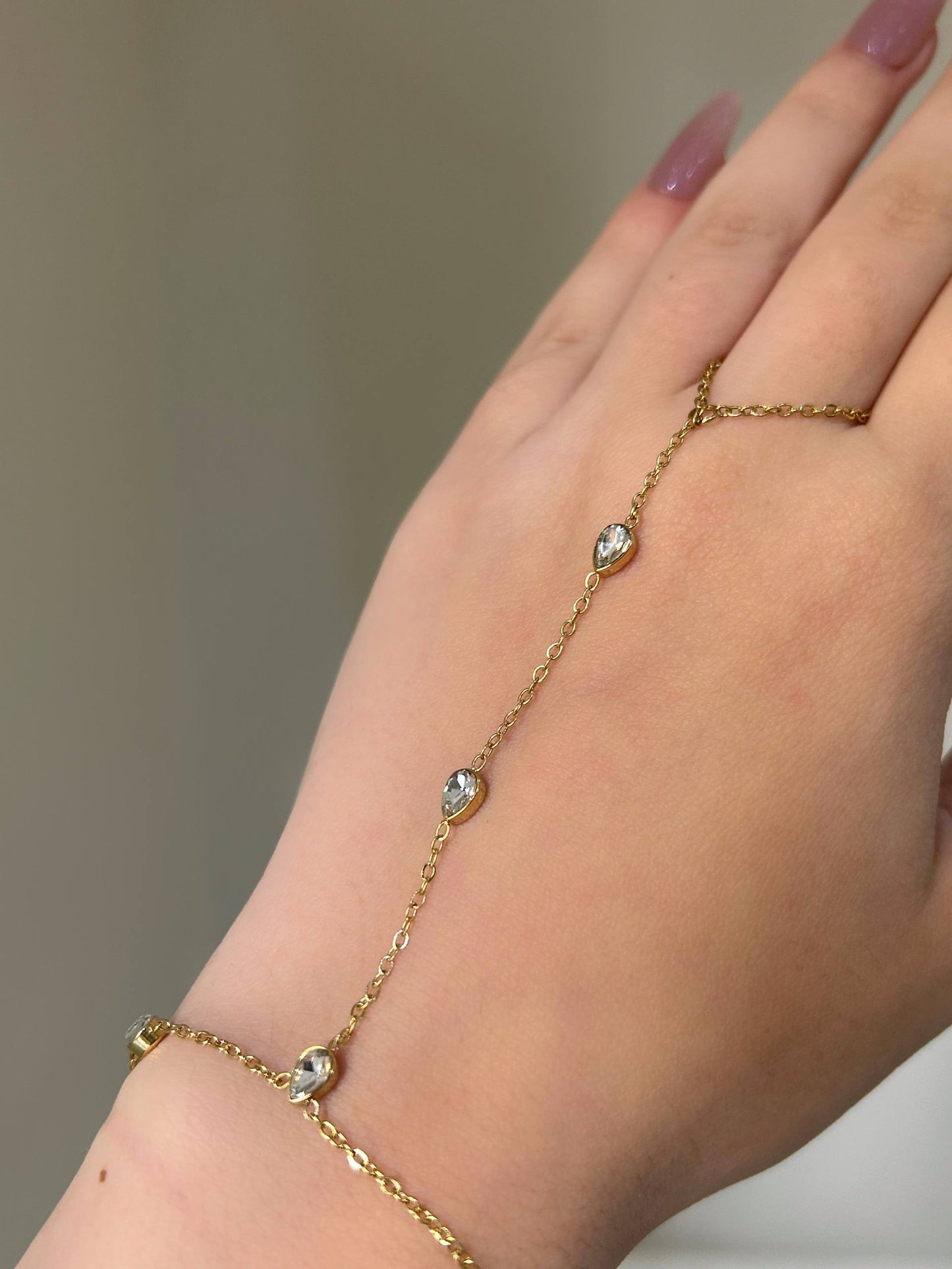 Elegant Teardrop Crystal Slave Bracelet