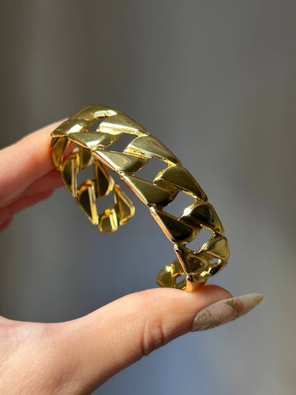 Bold Cuban Link Cuff