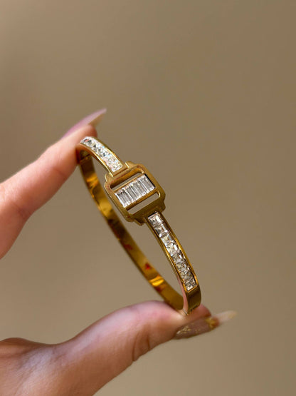 Regal Emerald-Cut Centerpiece Bangle