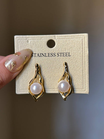 Elegant Pearl Nest Drops