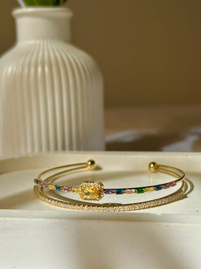 Vibrant Emerald-Cut Flex Bangle