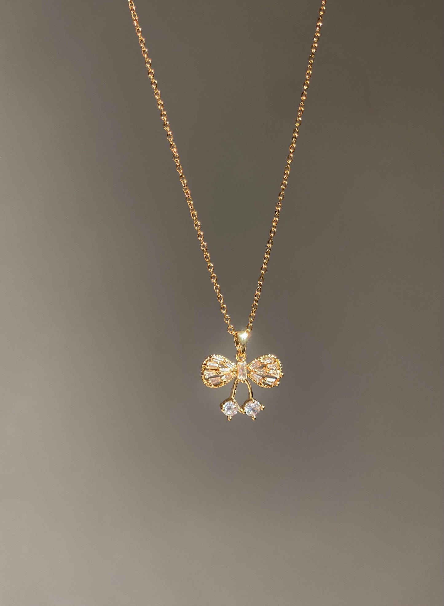 Dazzling Bow Necklace