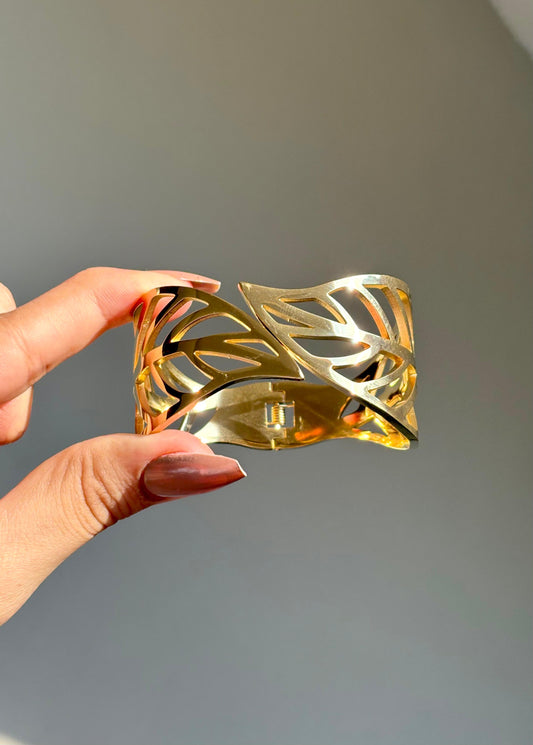 Nature's Embrace Bangle