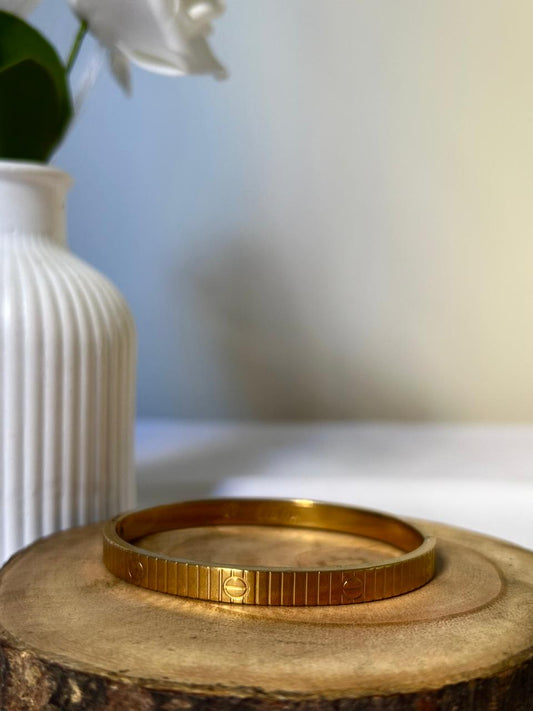 Golden Linear Luxe Bangle