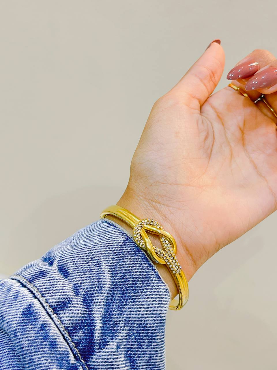 Golden Infinite Knot Bangle