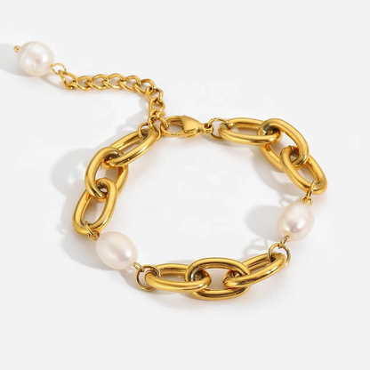 Lustrous Pearl Link Bracelet