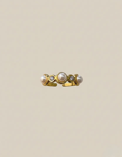 Vintage Pearl Accent Ring