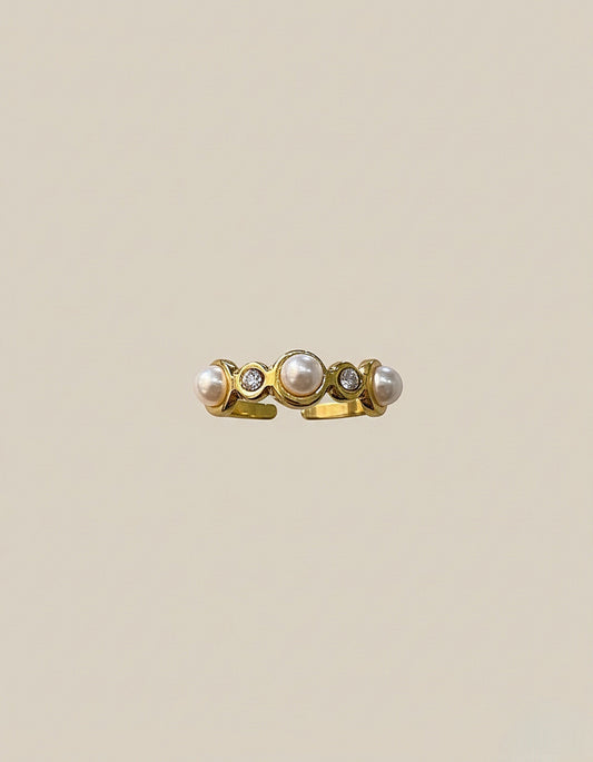 Vintage Pearl Accent Ring