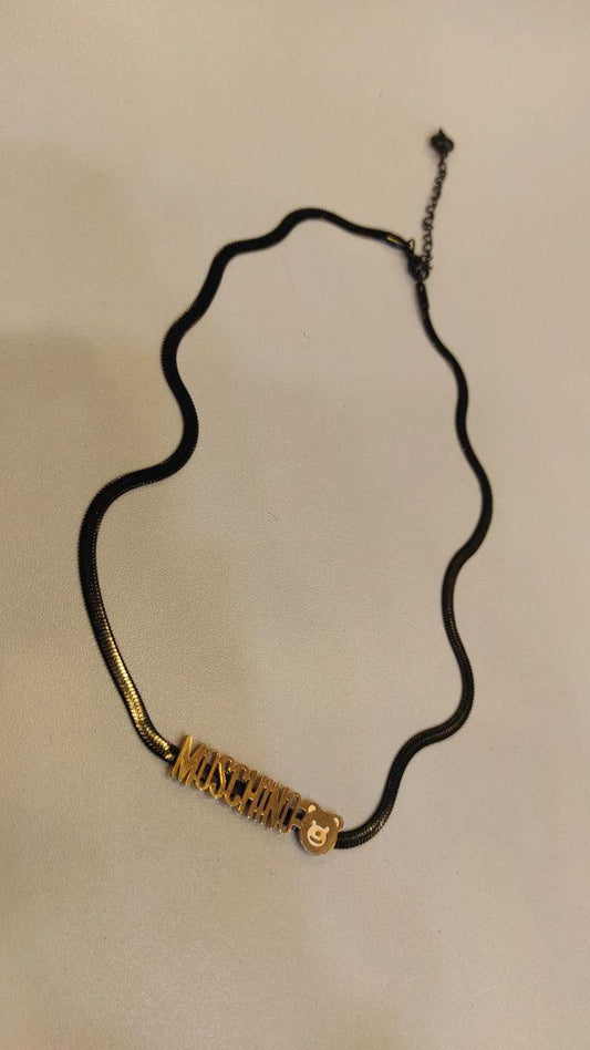 Chic Bear Bar Necklace