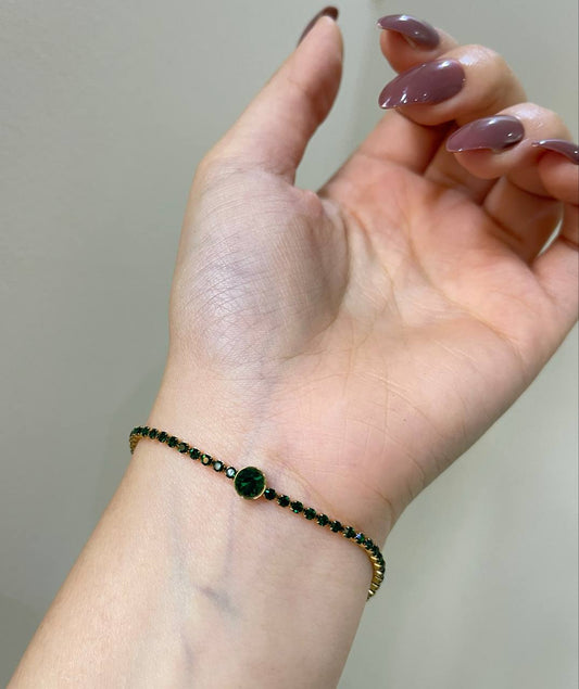 Radiant Emerald Tennis