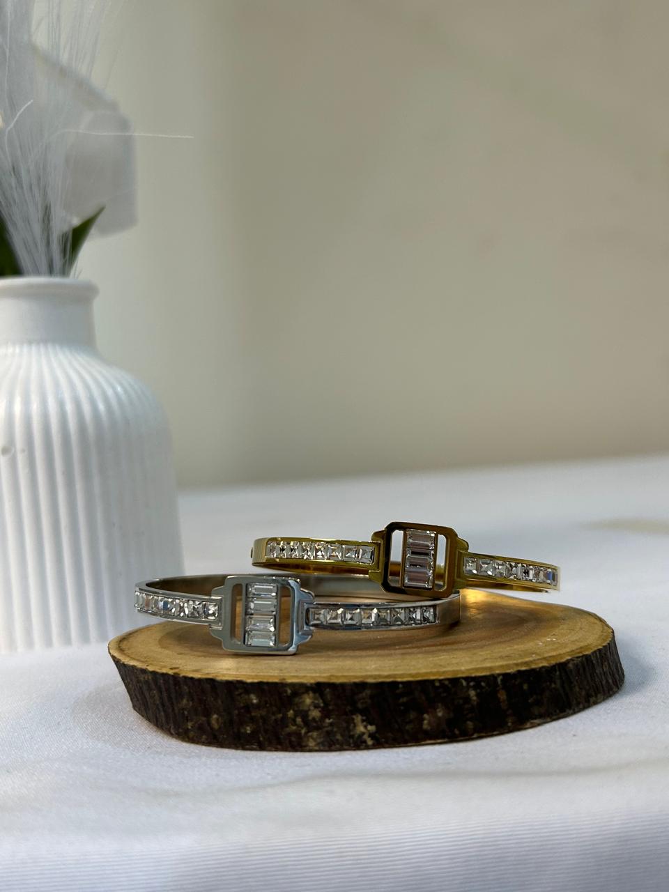 Regal Emerald-Cut Centerpiece Bangle