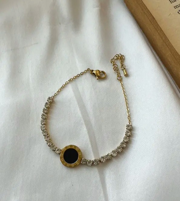 Bvlgari Tennis Bracelet style