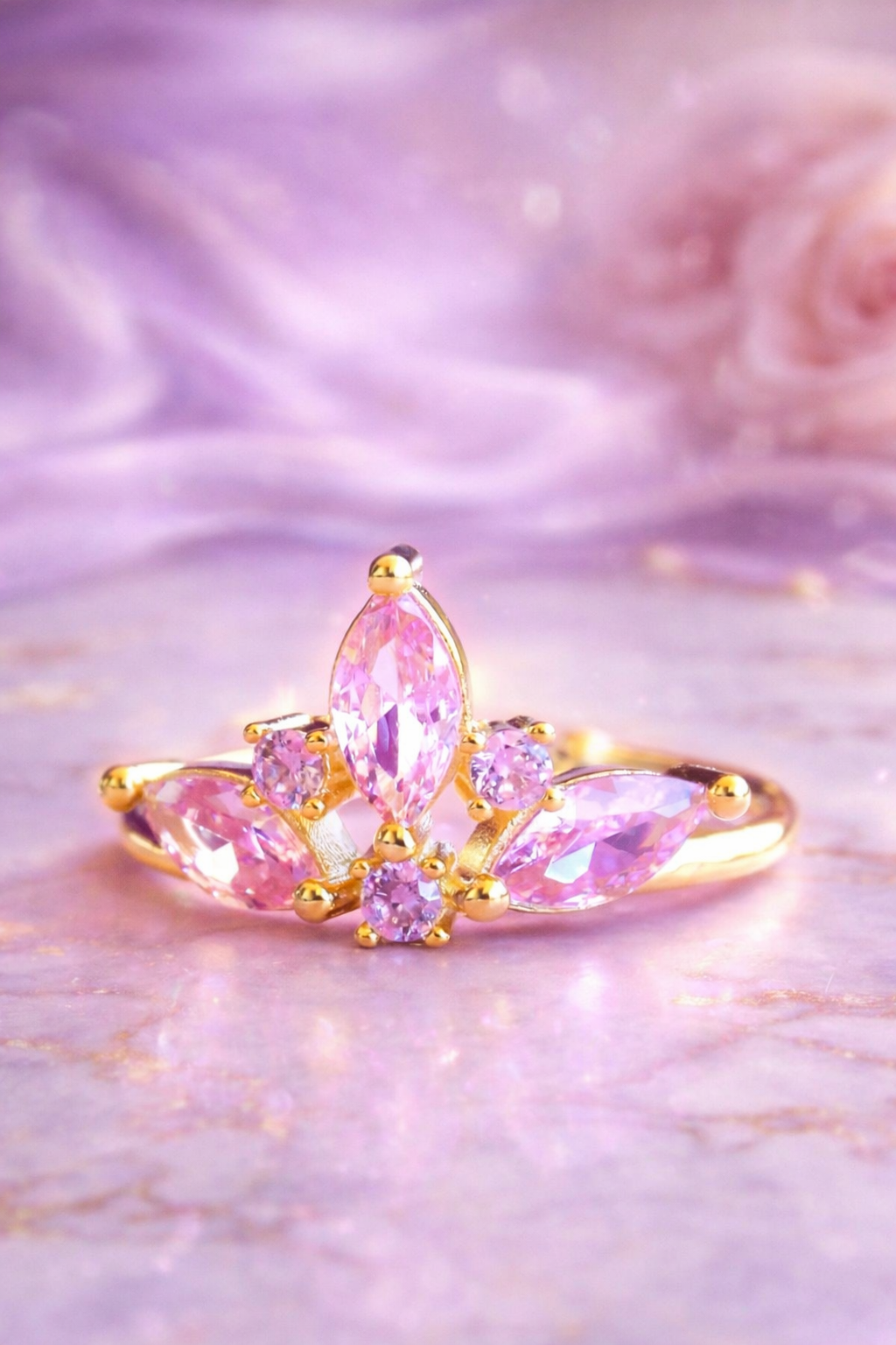 Simple rapunzel crown ring