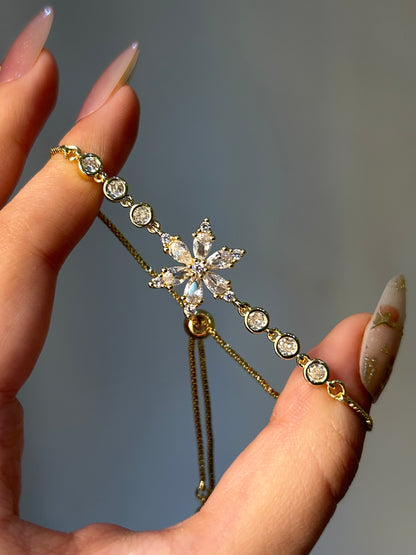 Sparkling Floral Bloom Bracelet