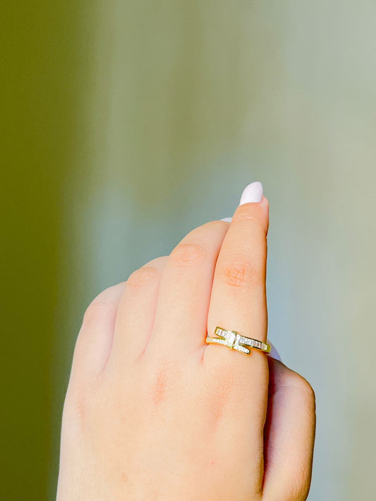 Sparkling Crisscross Ring