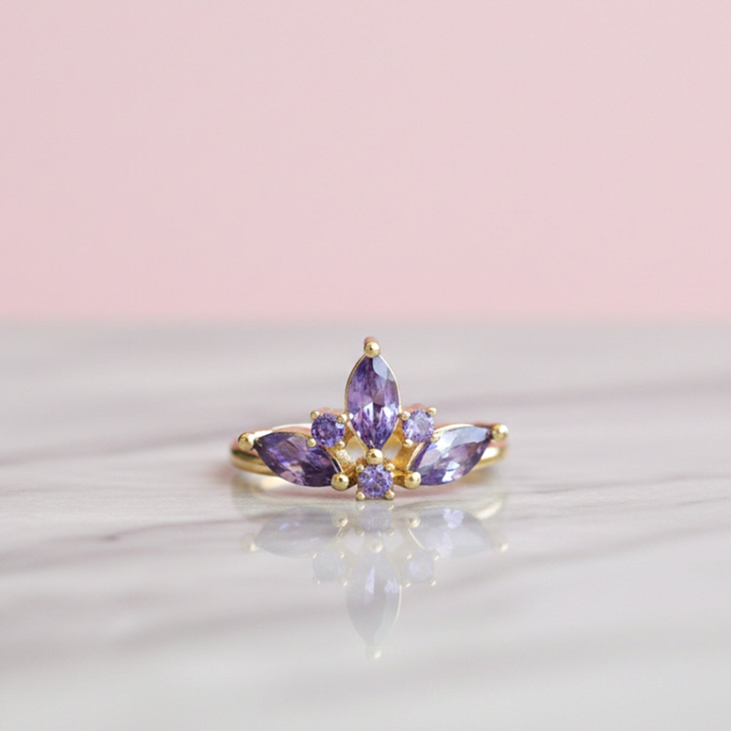 Simple rapunzel crown ring
