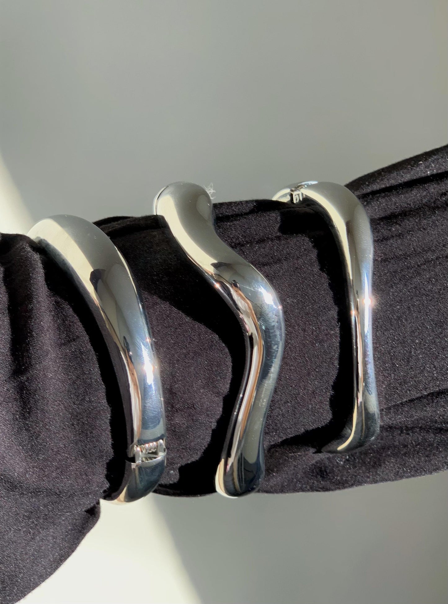 Modern Wave Bangle