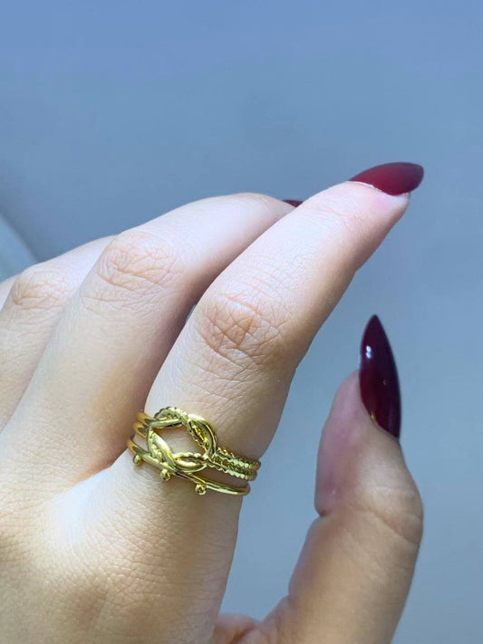 Twisted Knot Ring