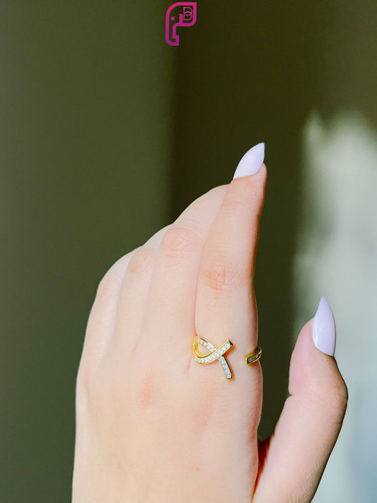 Sparkling Knot Ring