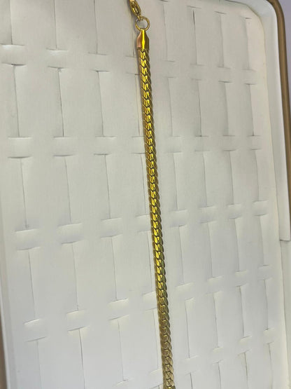 Elegant Herringbone Chain Bracelet