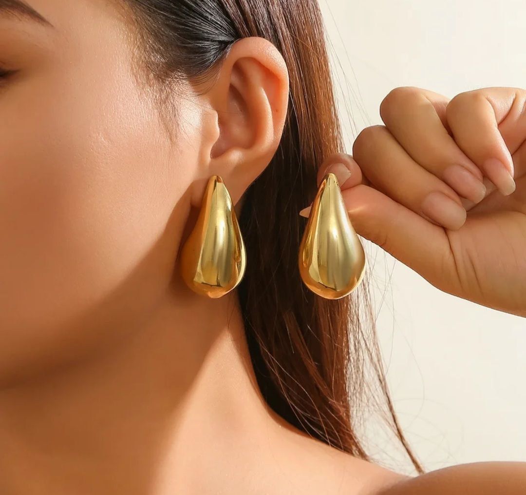 Bold High-Shine Teardrops