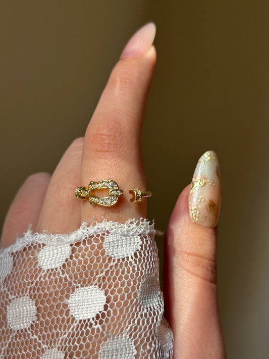 Sparkling Lucky Horseshoe Ring