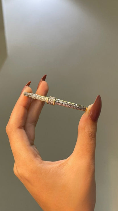 Slim Diamond-Cut Bangle