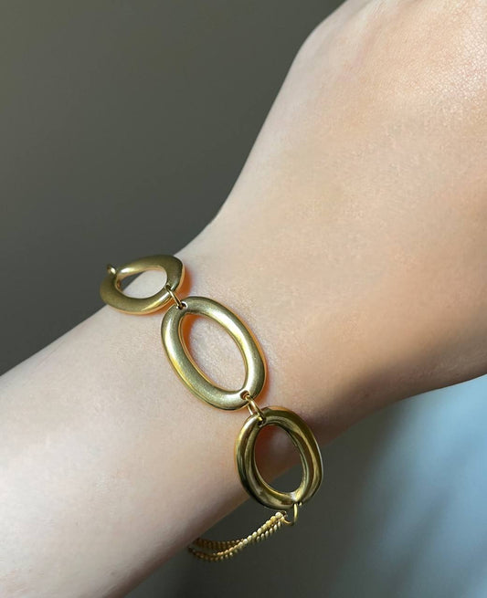 Matte Oval Link Bracelet