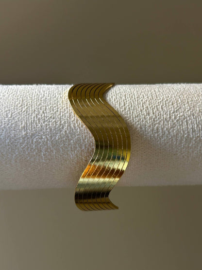 Geometric Wave Statement Cuff