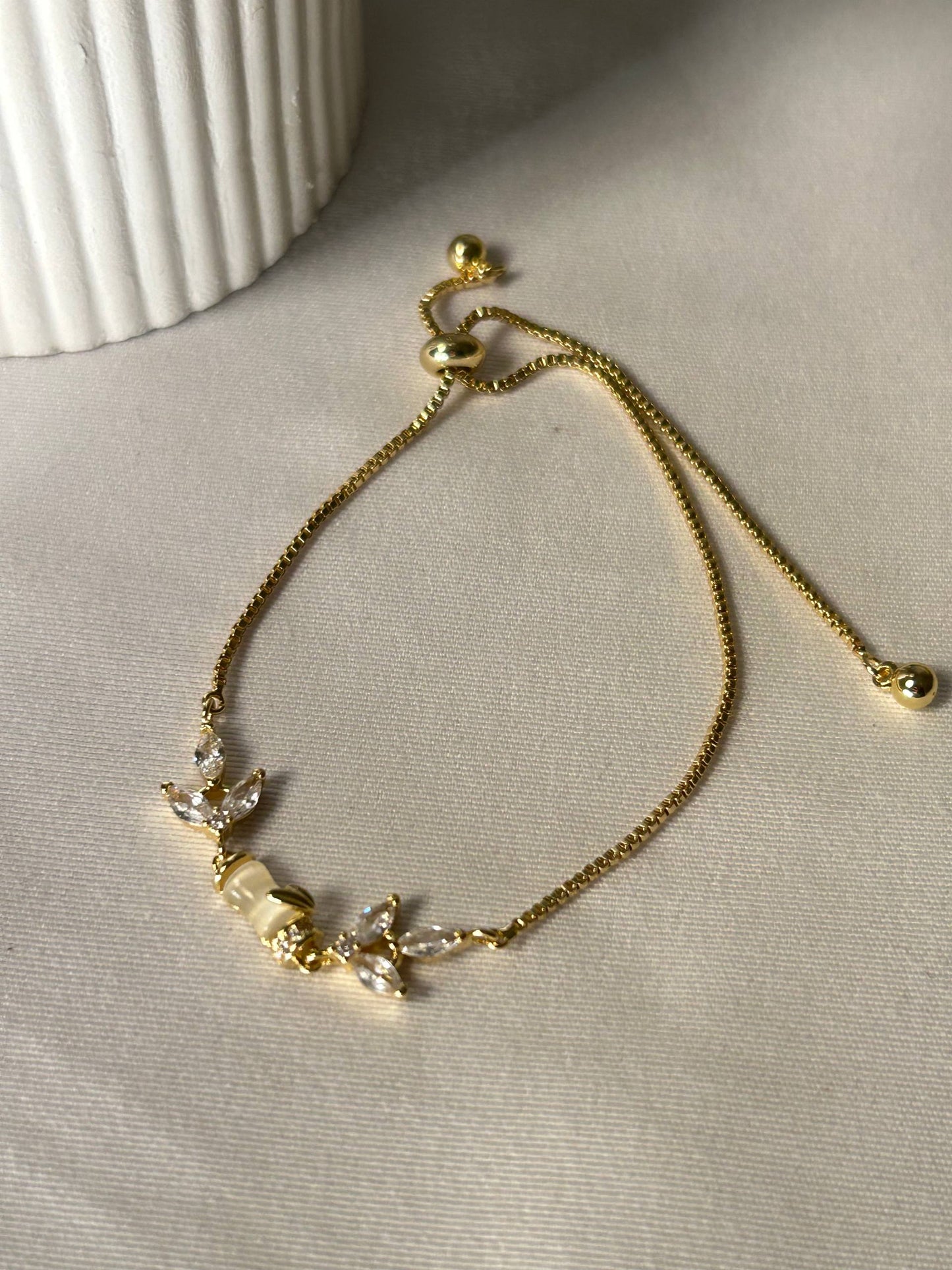 Sparkling Leaf Marquise Bracelet