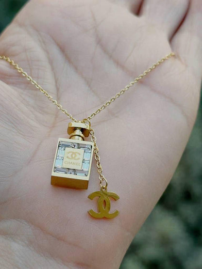 Chic Perfume Necklace