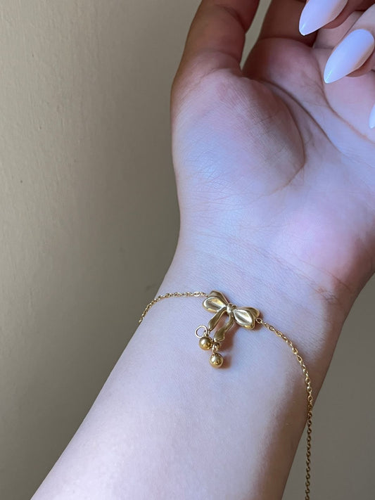 Golden Bow Bracelet