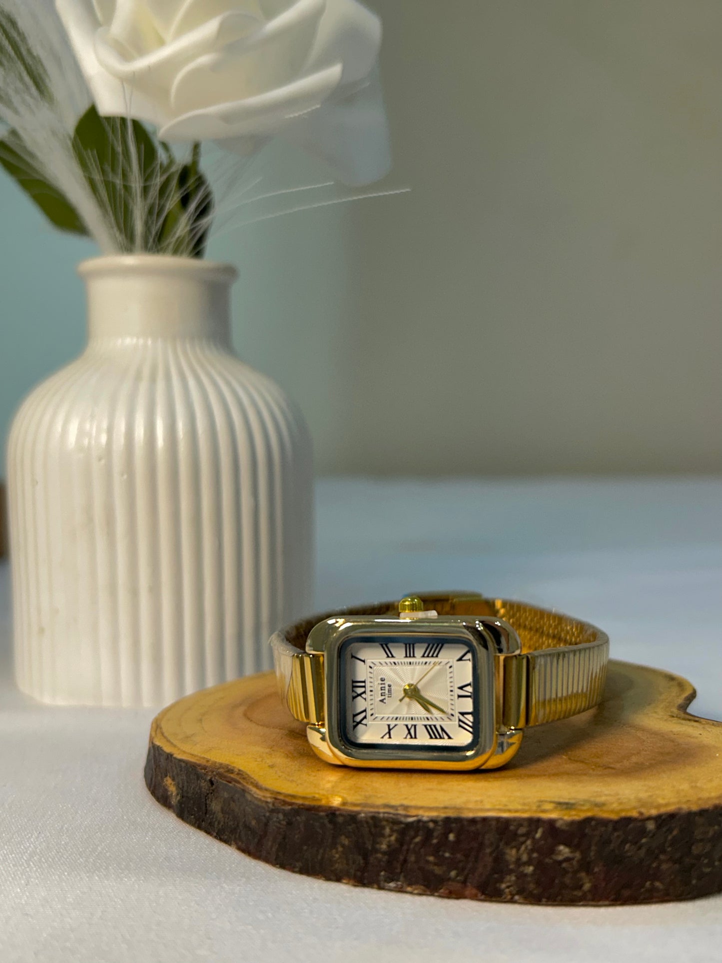 Vintage Roman Elegance Watch