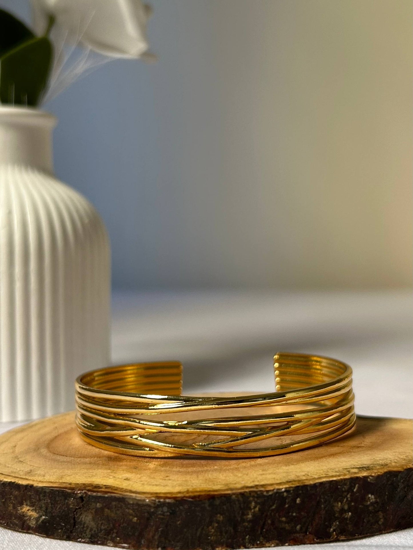 Intertwined Ethereal Golden Cuff